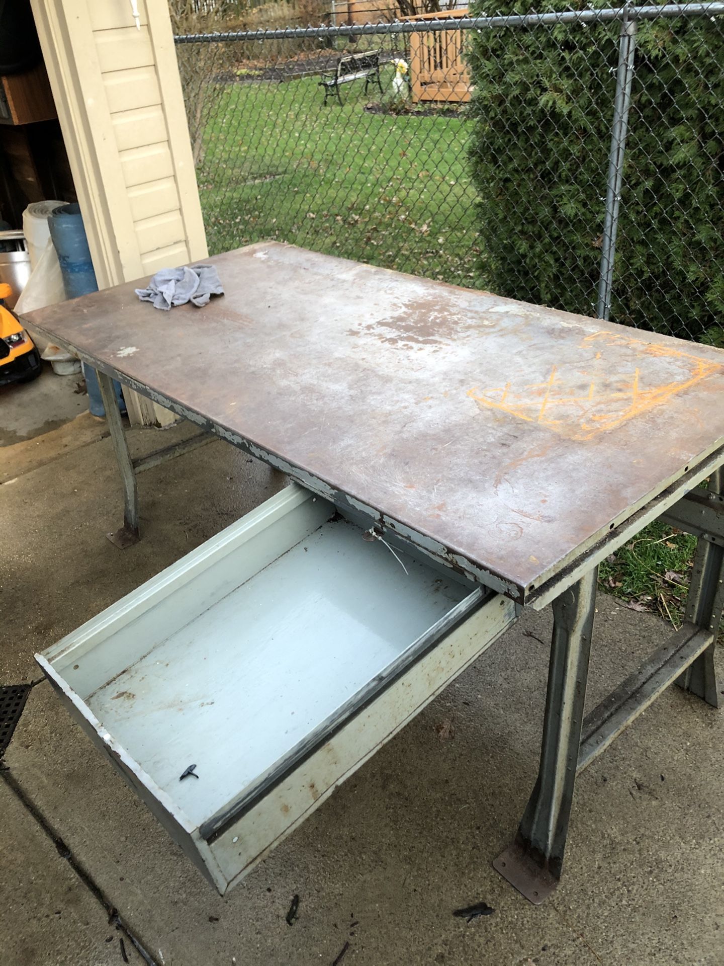 3ftx6ft Metal Work Bench for Sale in Willoughby, OH OfferUp