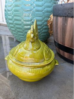 Vintage olive green California pottery chicken