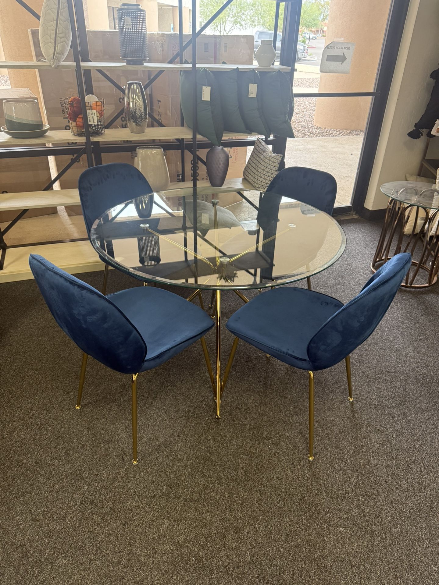 Dining Table With 4 Chairs 
