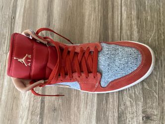 Air Jordan 1 Mid SE “Red Denim”