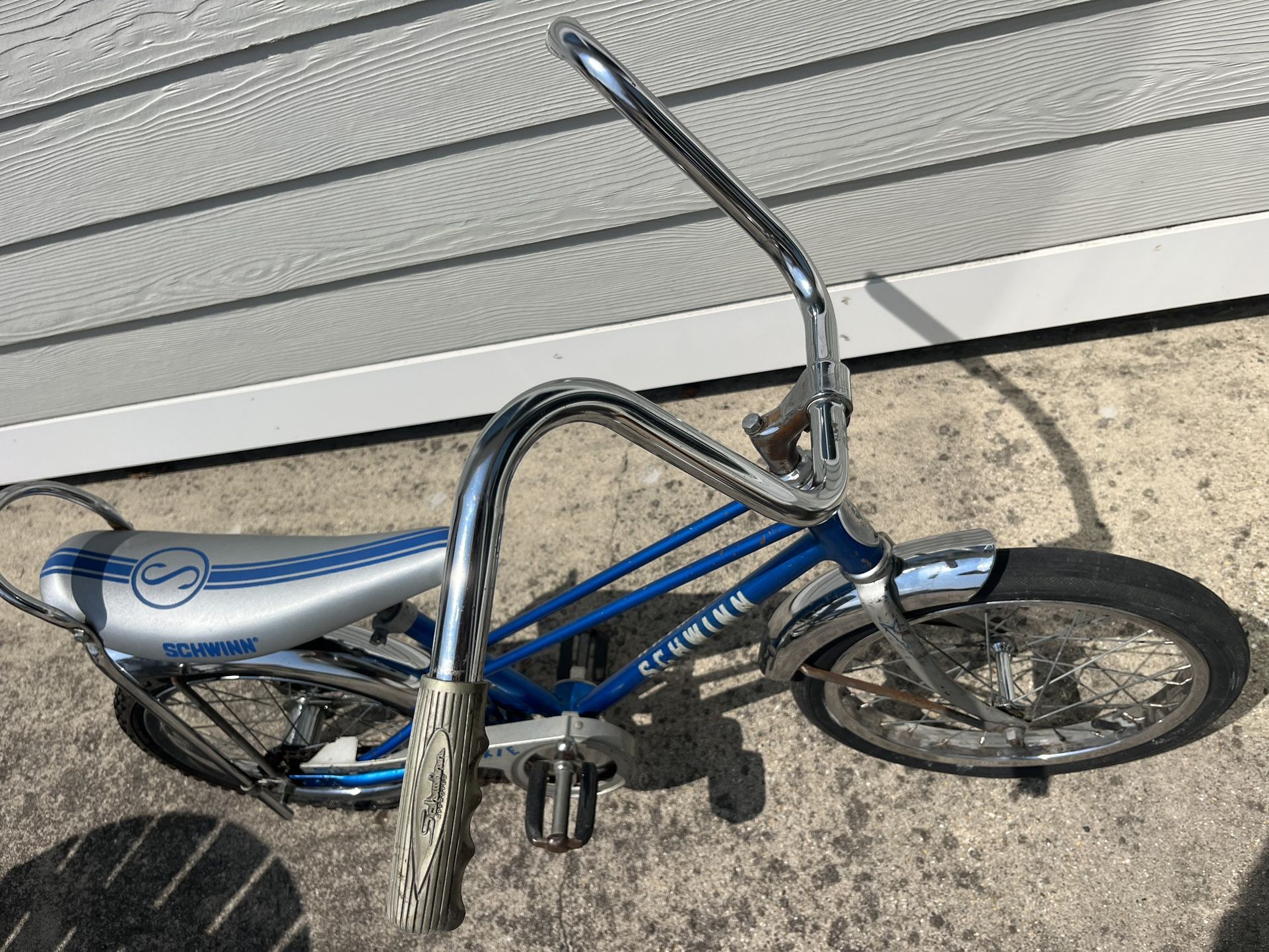 SCHWINN STING RAY “PIXIE” BIKE for Sale in Mystic Islands, NJ
