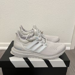 Women’s Adidas Ultraboost 