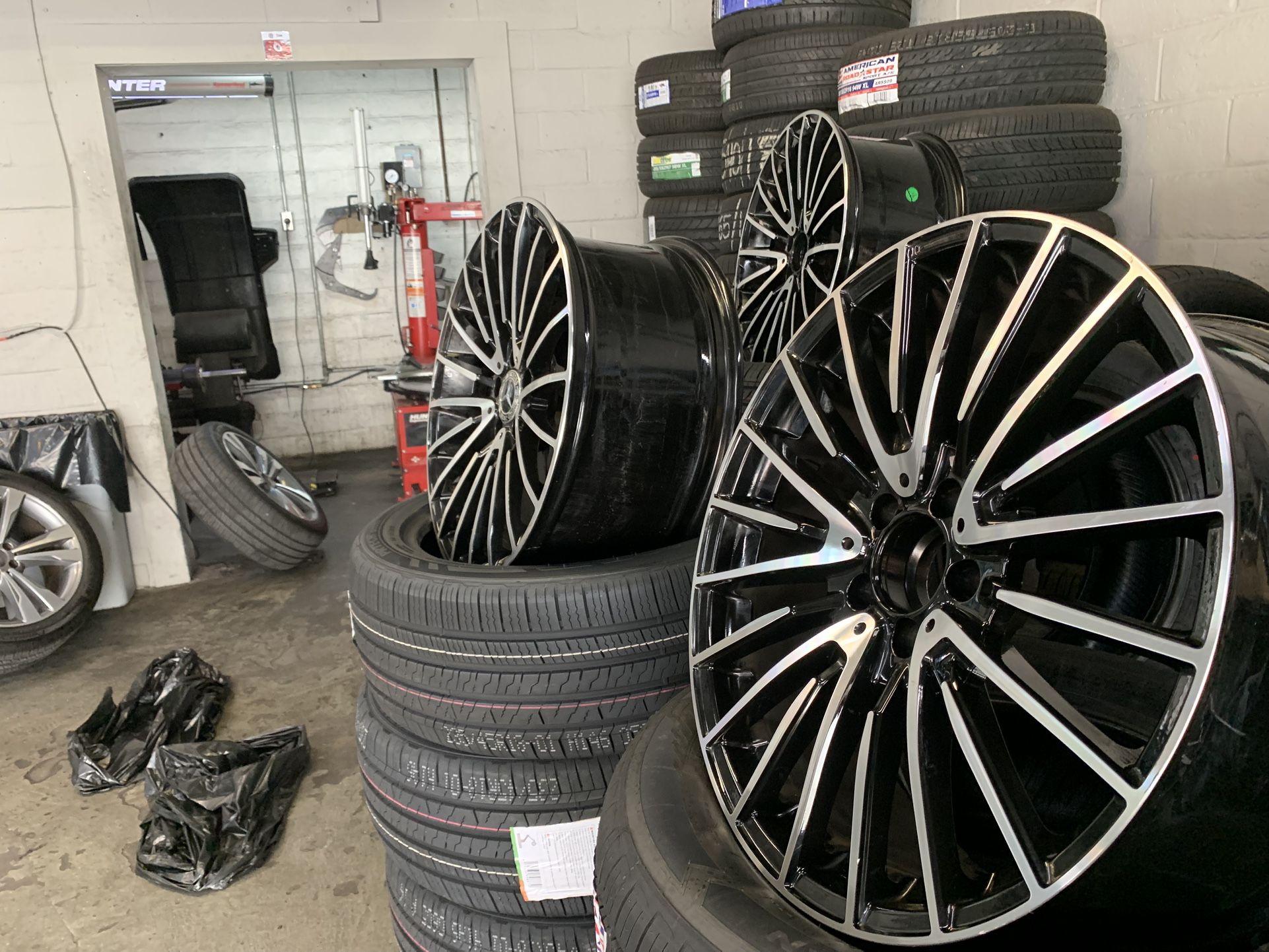 Mercedes Benz car rams staggered
