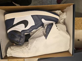 I sell my sneakers Never used