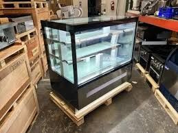 🚀 Brand New 35” Refrigerated Display Case! 🚀