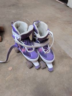 Girls purple skates