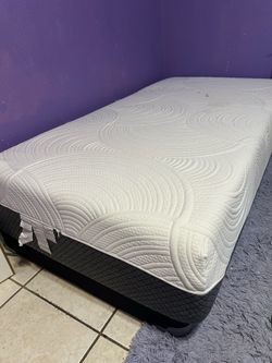 Twin Memory Foam Mattress & Platform Frame – Soft & Comfortable