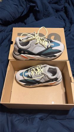 Yeezy wave runner 700