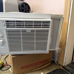 Window AC unit for sale