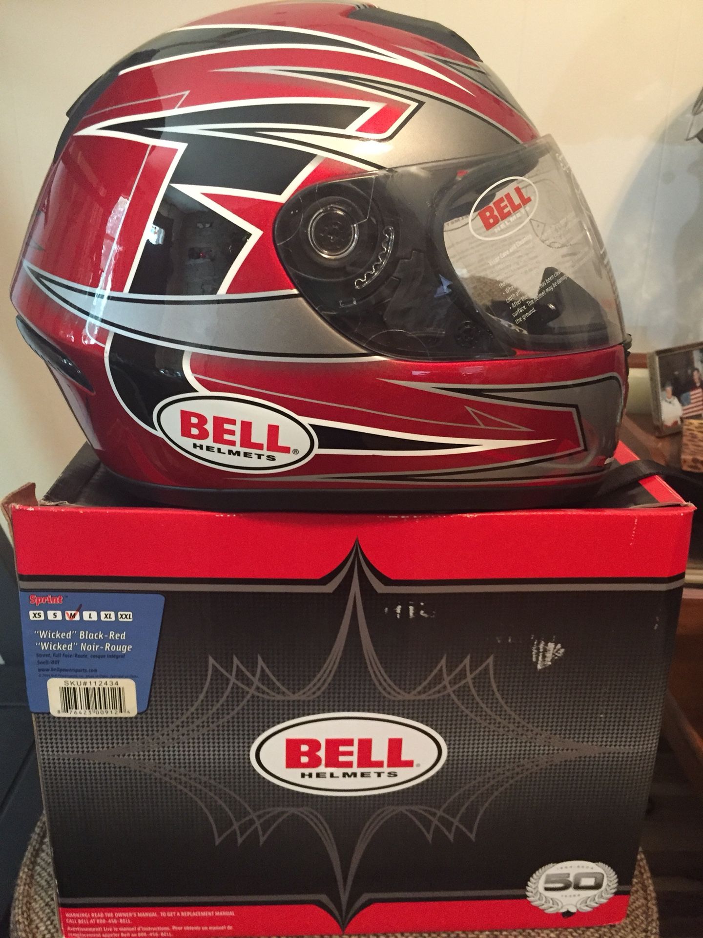 Bell Helmet Sprint “Wicked Black-Red”.