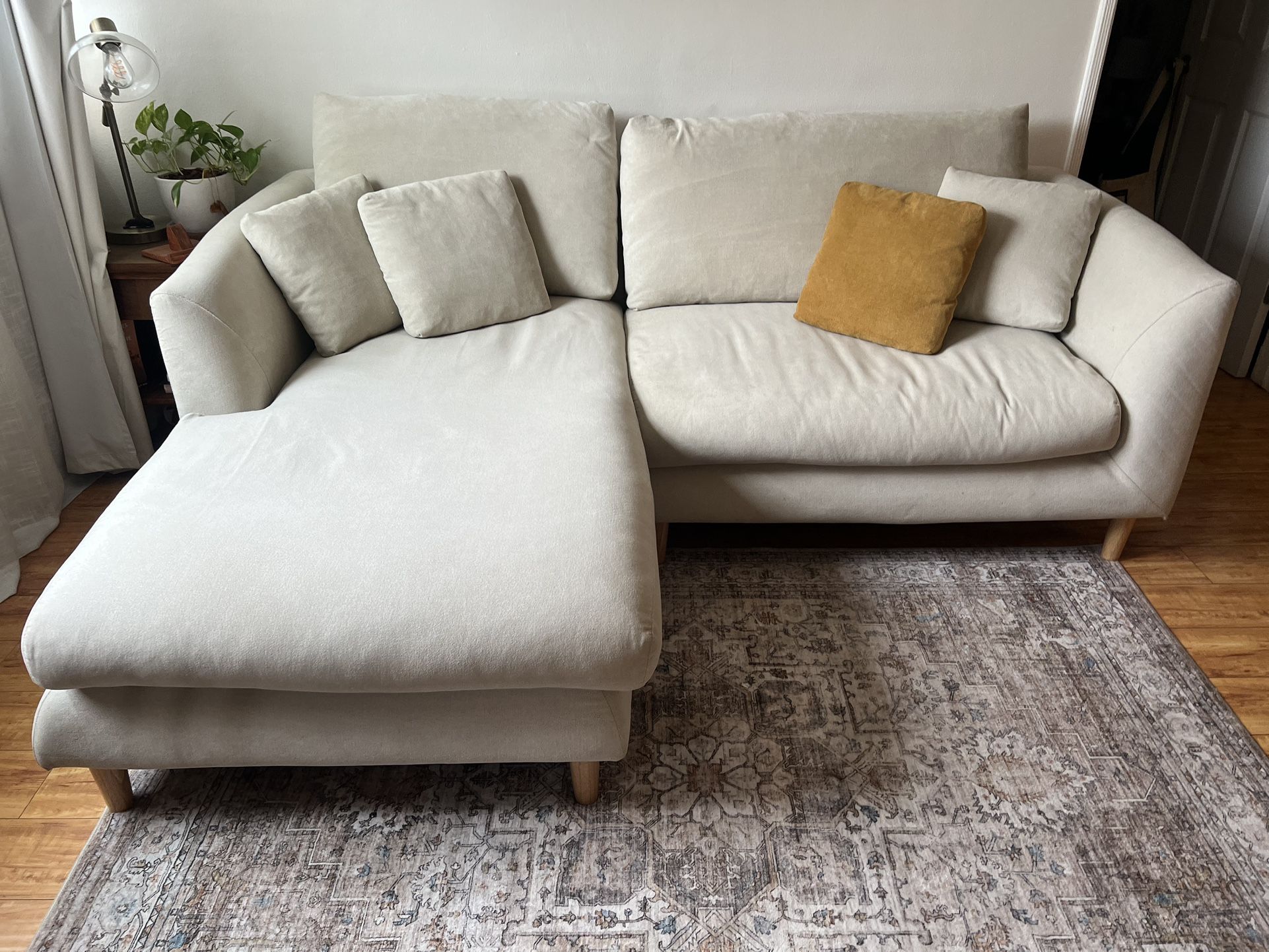 Feathers Sectional Sofa 88”