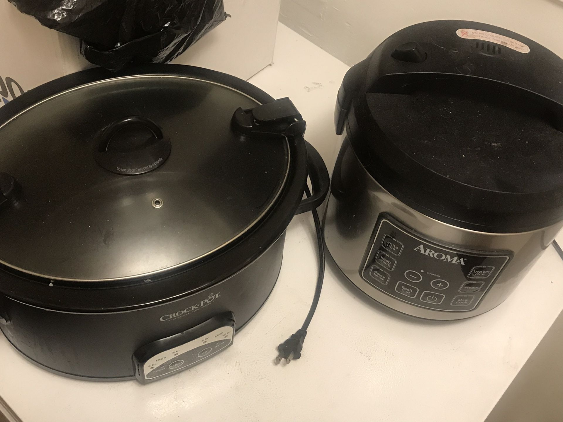 Crock pot and rice cooker / steamer