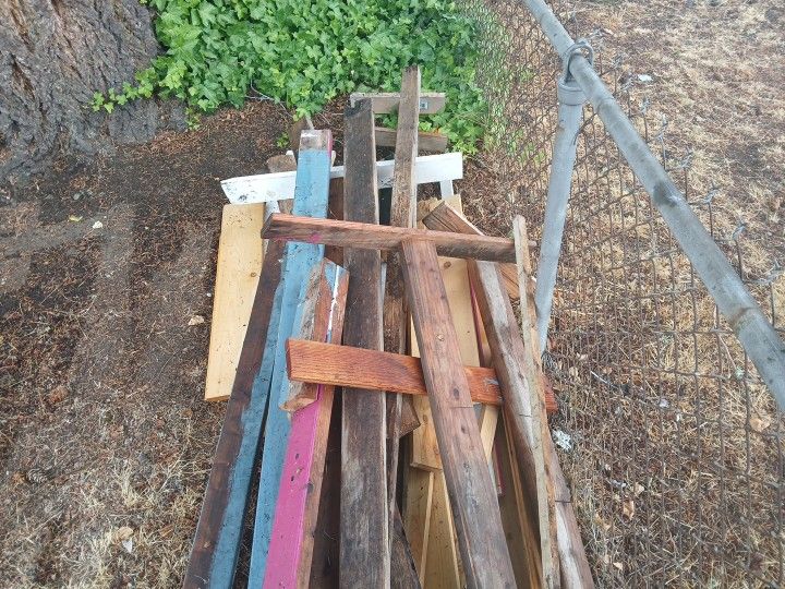 Free Wood 