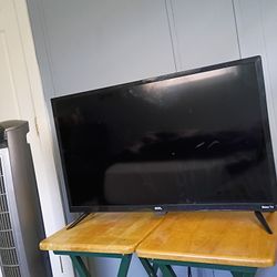 32 Inch Onn Roku Smart TV