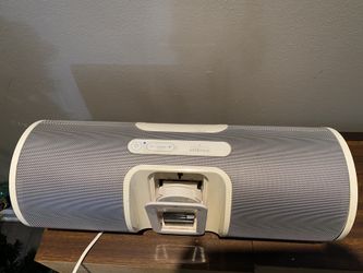 Altec Lansing IM7 boombox without remote & Bluetooth