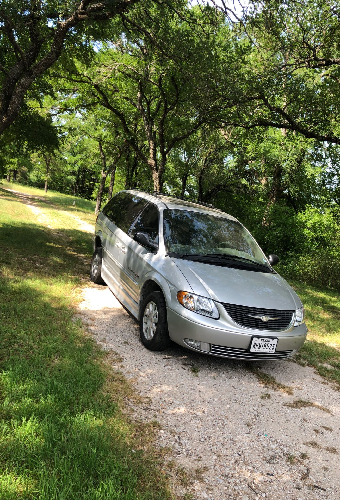 2003 Chrysler Town & Country