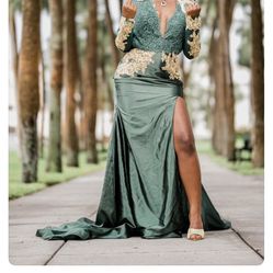Emerald green prom dress