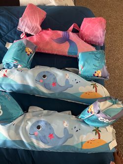 Kids Swim Vest Life Jackets (3 available)