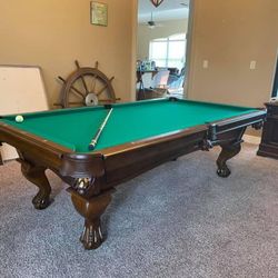 Traditional Pool Table 