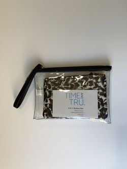3 pieces set. Can be use for makeup, school supply, etc.