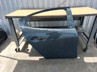 2019-2020-2021-2022-2023 MAZDA 3 HATCHBACK RIGHT REAR DOOR OEM USED #11651