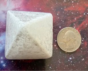 selenite pyramid