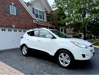 Hyundai Tucson GLS AWD Sport Utility 4D