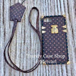 IPhone 7 & 8 Case - Luxury Trunk Case - Shockproof protection