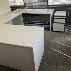 White Office Desk with Mobile Cabinet