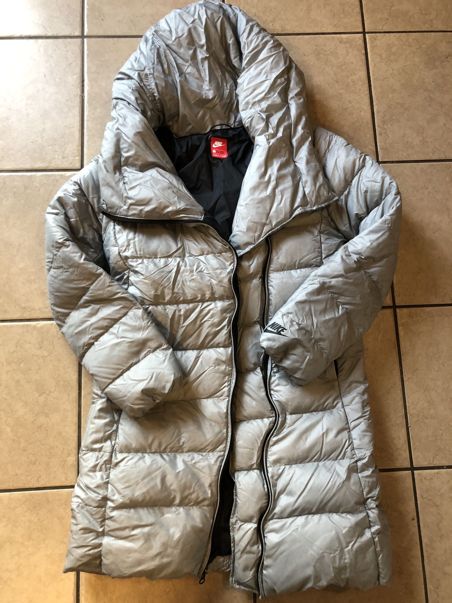 NIKE puffer winter jacket SMALL