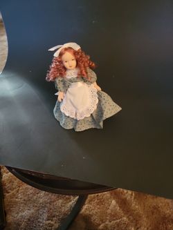 Vintage Leonardo Collection Doll