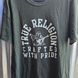 True Religion Men Forest Green TR ARCH CWP Crew Neck Tee T shirt sz XL 
Excellent condition 
No rips or stains 
