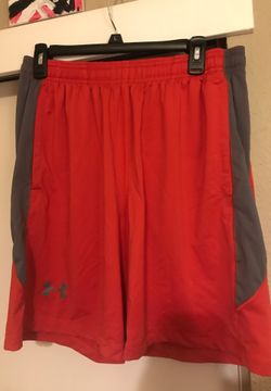 Basketball shorts size large