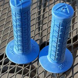 AME BLUE GRIP like New