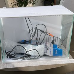5 Gallon Aquarium With White Stand