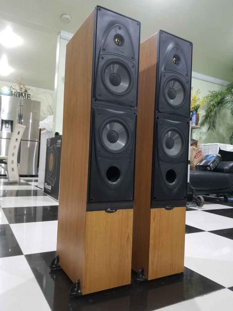 Mirage FRX 7 200 Watts speakers, Excellent condition perfectly working Amazing sound will test before you buy