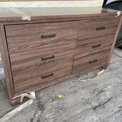 Large Dresser / Chest of Drawers (Dark Wood)