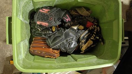 Children's Baseball Gloves