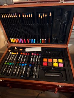Deluxe Art Set in Wooden Case