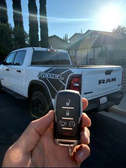 Car Keys N Remotes/ Llaves Con Control🚗🔑
