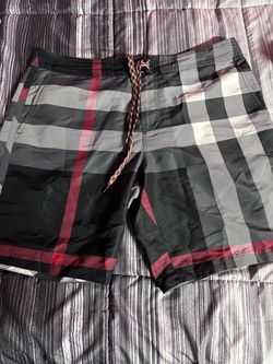 BURBERRY MENS SWIMSHORTS SIZE XL