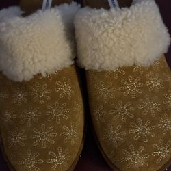 New  Leather Women’s Clog Size 8 1/2