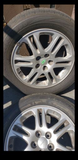 Subaru 4 tyres w/rims
