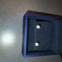 14 k white gold real 3/4 of a carat screw back  earrings.