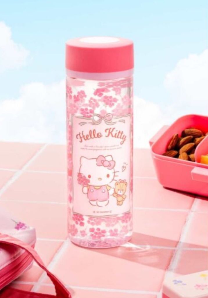Hello Kitty Sanrio Skater Water Bottle Flower Wreath 13.53 Oz NWT