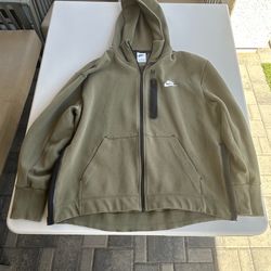 Nike jacket with hood