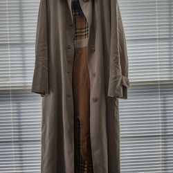Genuine Burberry Trench coat - Size 8
