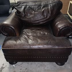 Vintage Brown Leather Lounge Chair