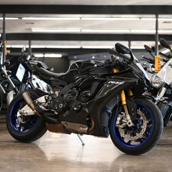 2020 YAMAHA R1M