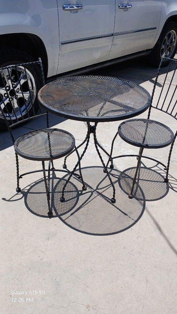 Nice Patio Set